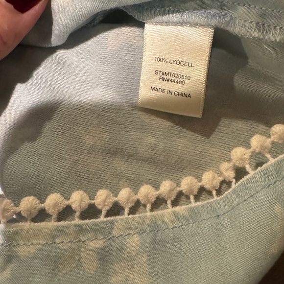 Lightweight Tank with Pompom Hem - Picture 7 of 10